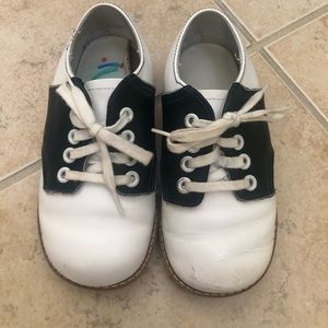 Stride Rite Navy & White Saddle Shoes (Unisex)